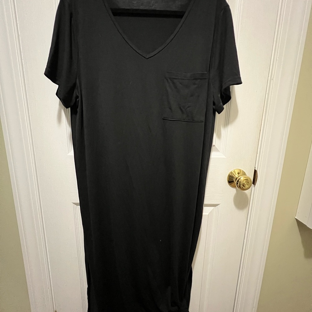 V-Neck Short Sleeve Tee Dresses in Black, Heather Gray, Tan, and Salmon Bundle - Picture 8 of 13